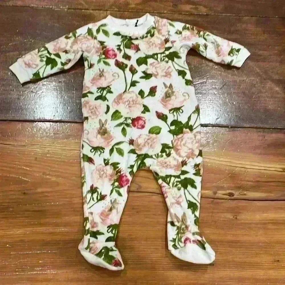 Little Akiabara Velvet Floral button onsie footie pajamas size 6 months